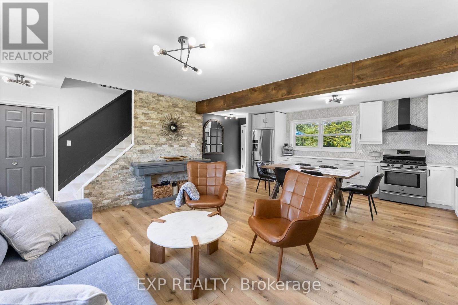 1373 ORCHARD AVENUE - 8