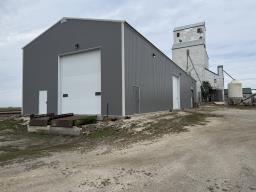 30 Railway Ave, Brunkild, MB R0G0E0 Photo 15