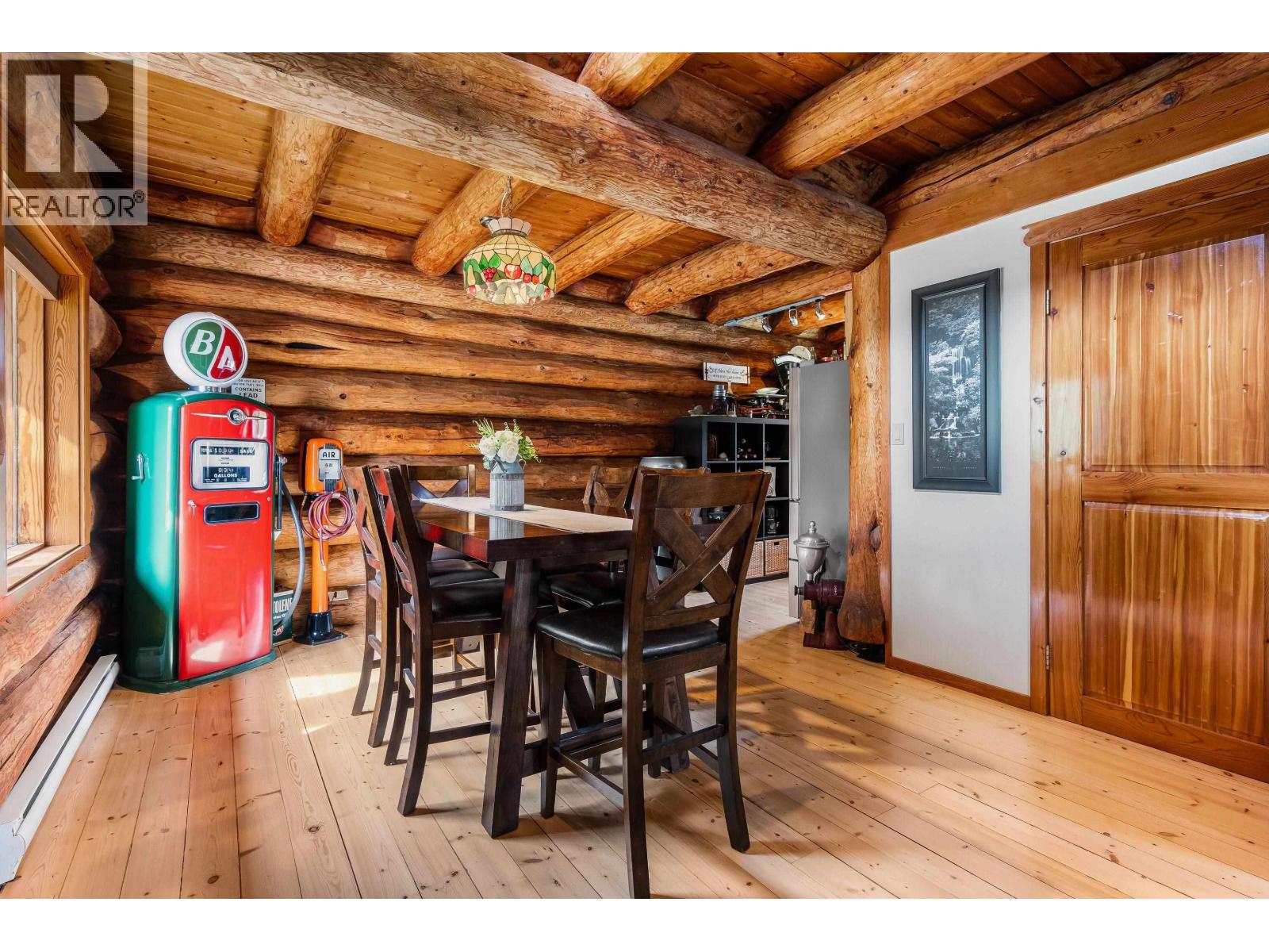 6483 HORSE LAKE ROAD - 16