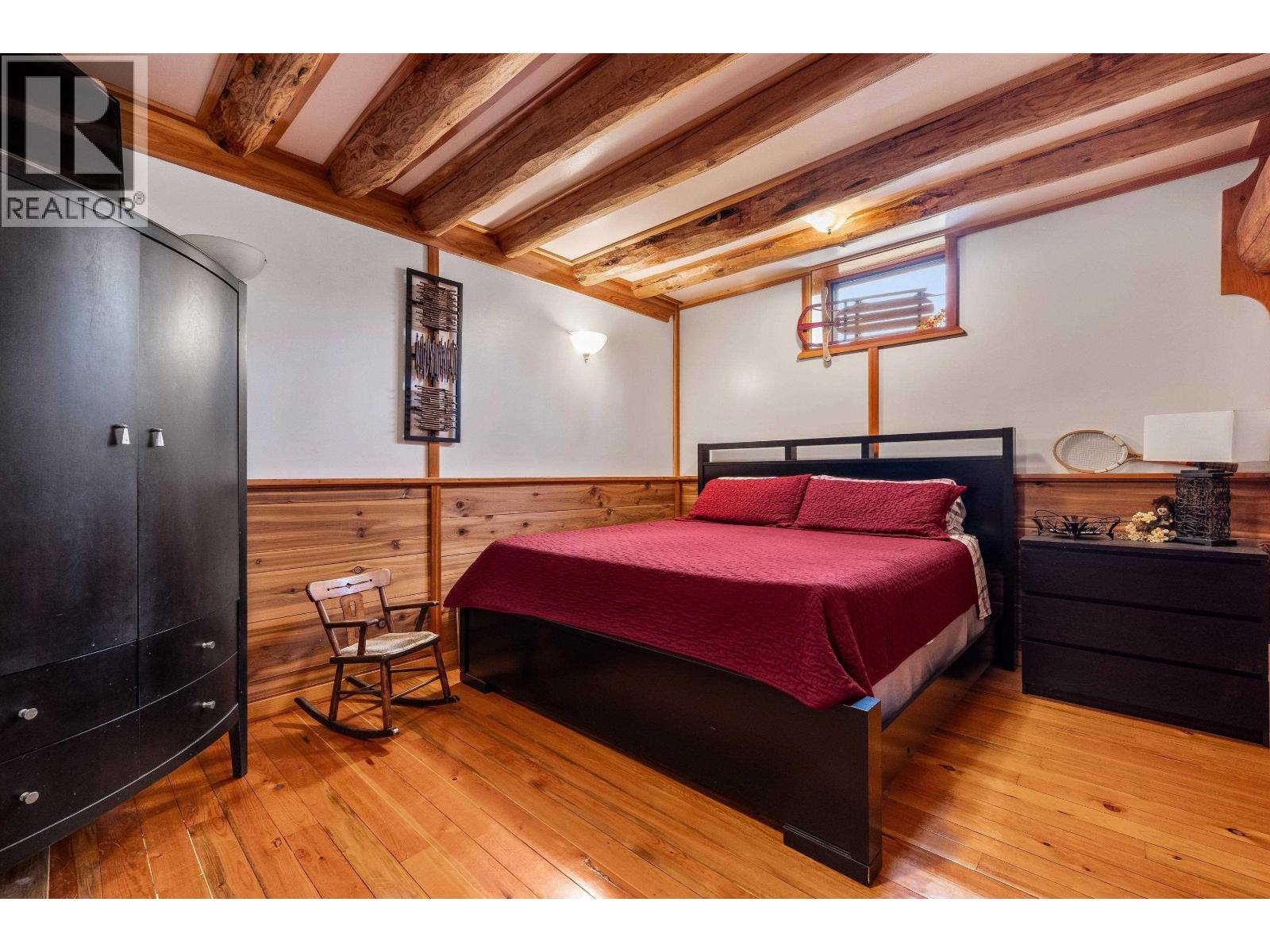6483 HORSE LAKE ROAD - 31