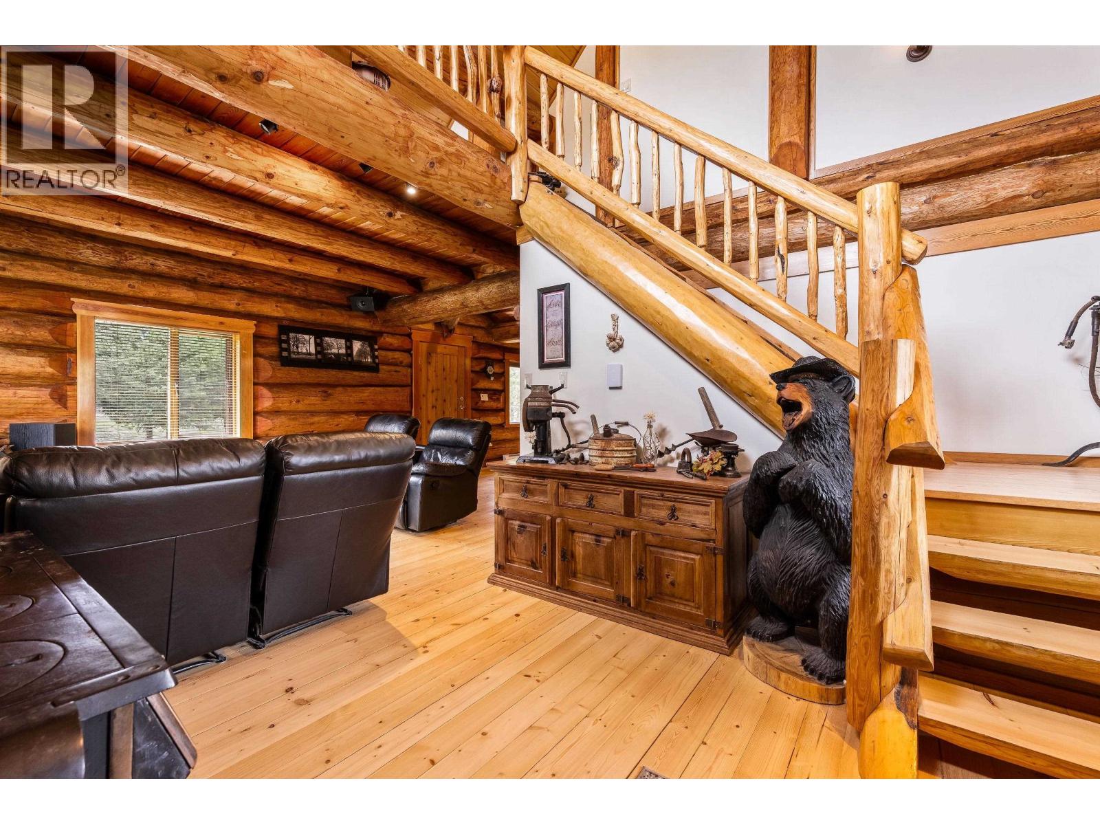 6483 HORSE LAKE ROAD - 13