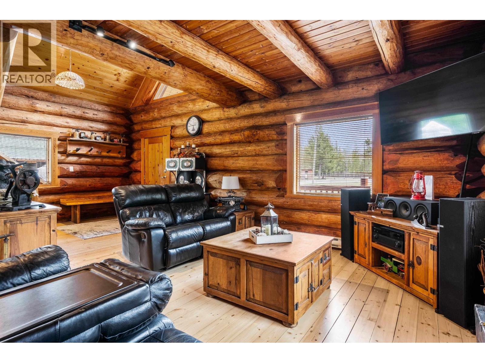 6483 HORSE LAKE ROAD - 15