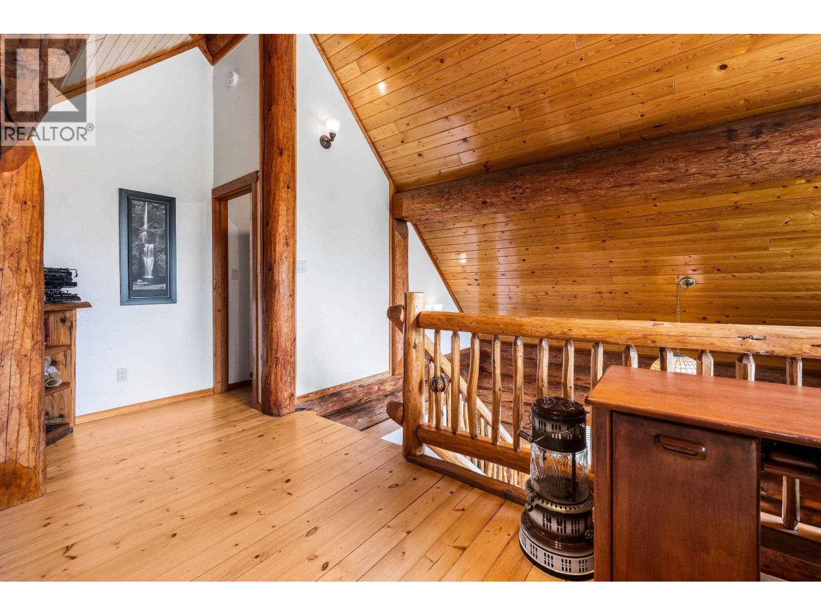 6483 HORSE LAKE ROAD - 24