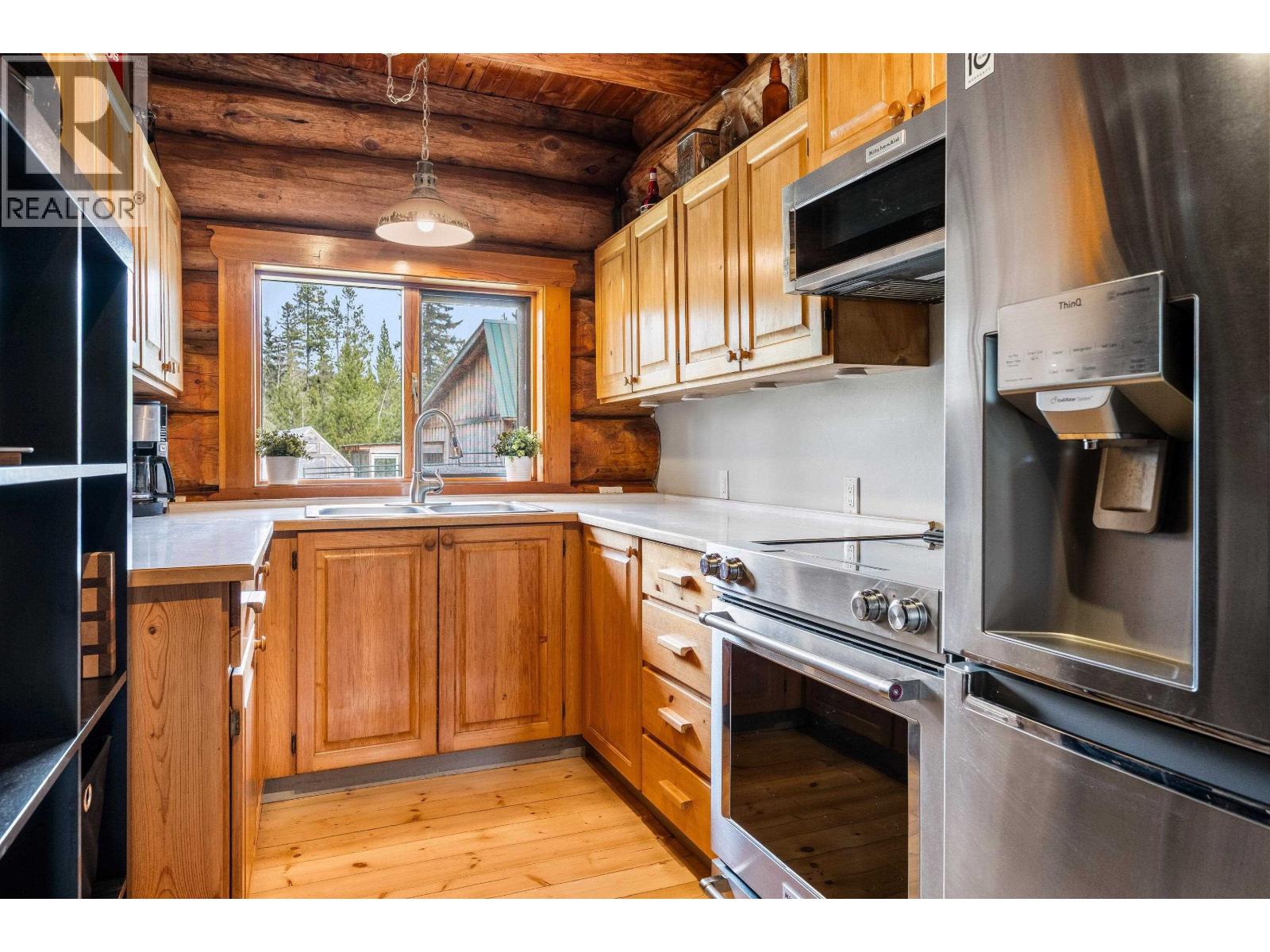 6483 HORSE LAKE ROAD - 19