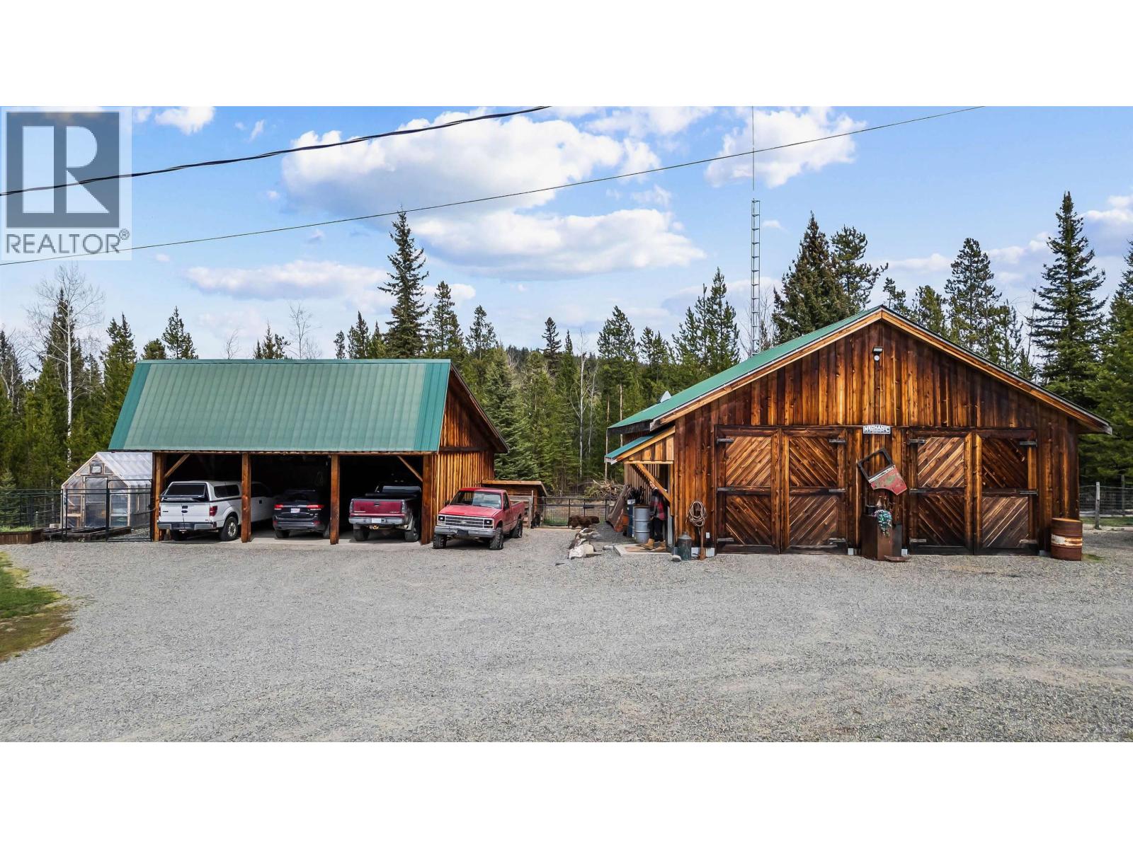 6483 HORSE LAKE ROAD - 3