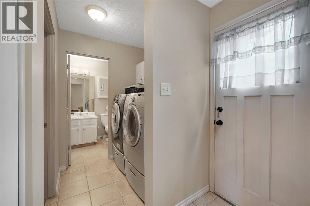 Side Entry to Mud Room
