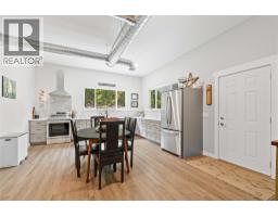 4920 Ivy Road, Eagle Bay, BC V0E1T0 Photo 11