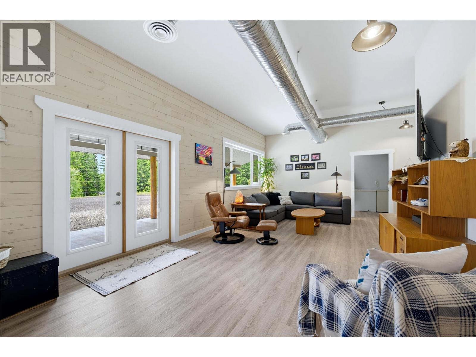 4920 Ivy Road - 33
