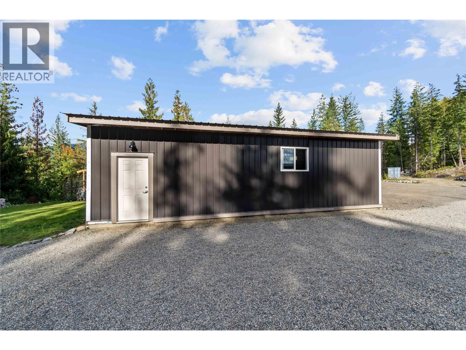 4920 Ivy Road - 49