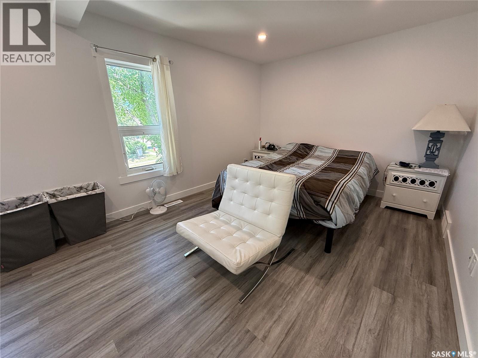 301 3rd STREET S - 10
