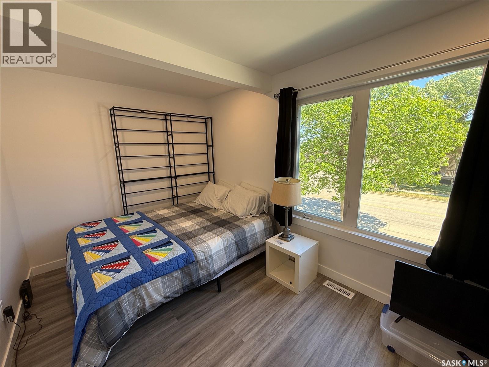 301 3rd STREET S - 12