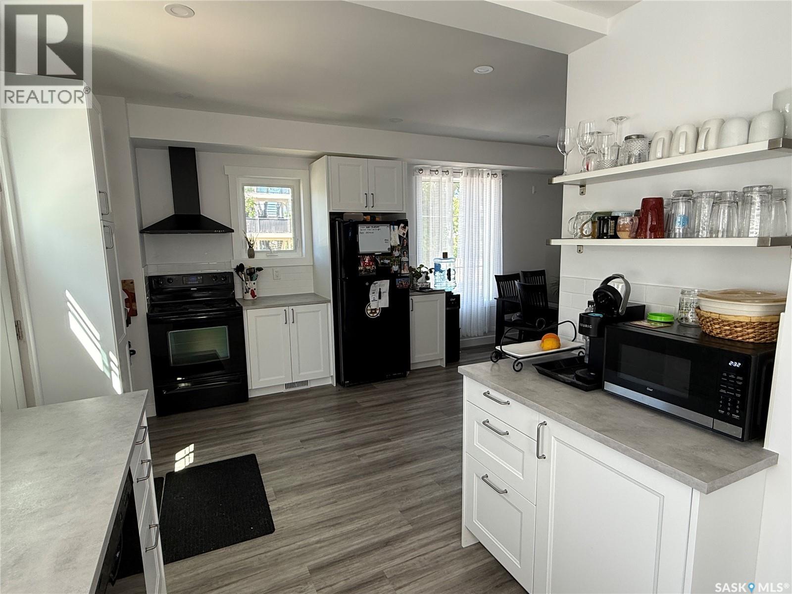 301 3rd STREET S - 2