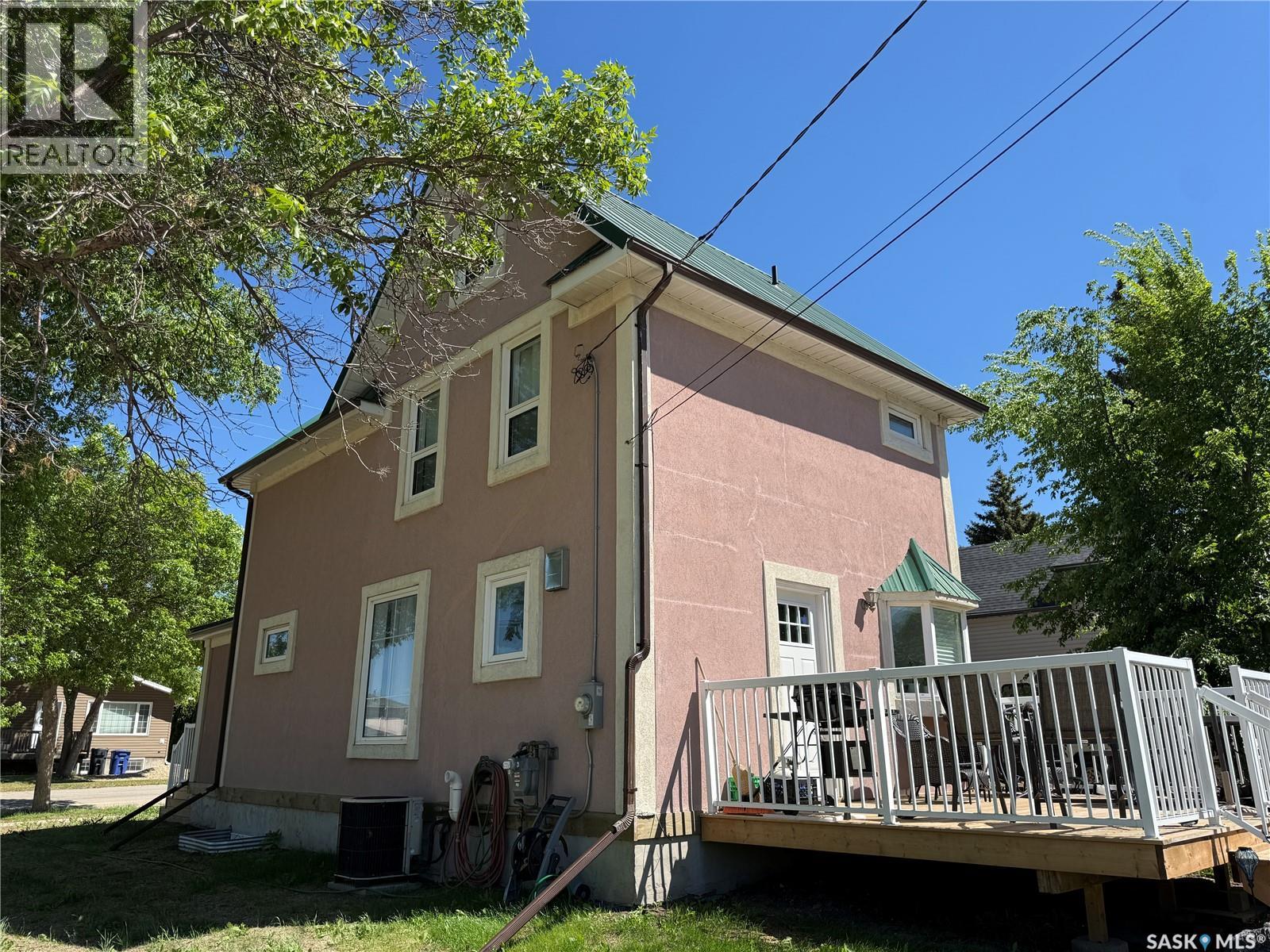 301 3rd STREET S - 22