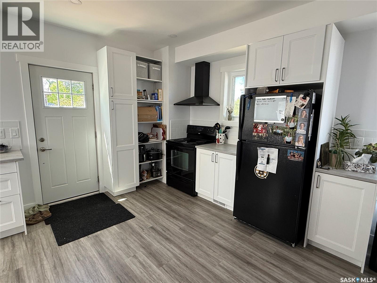 301 3rd STREET S - 4