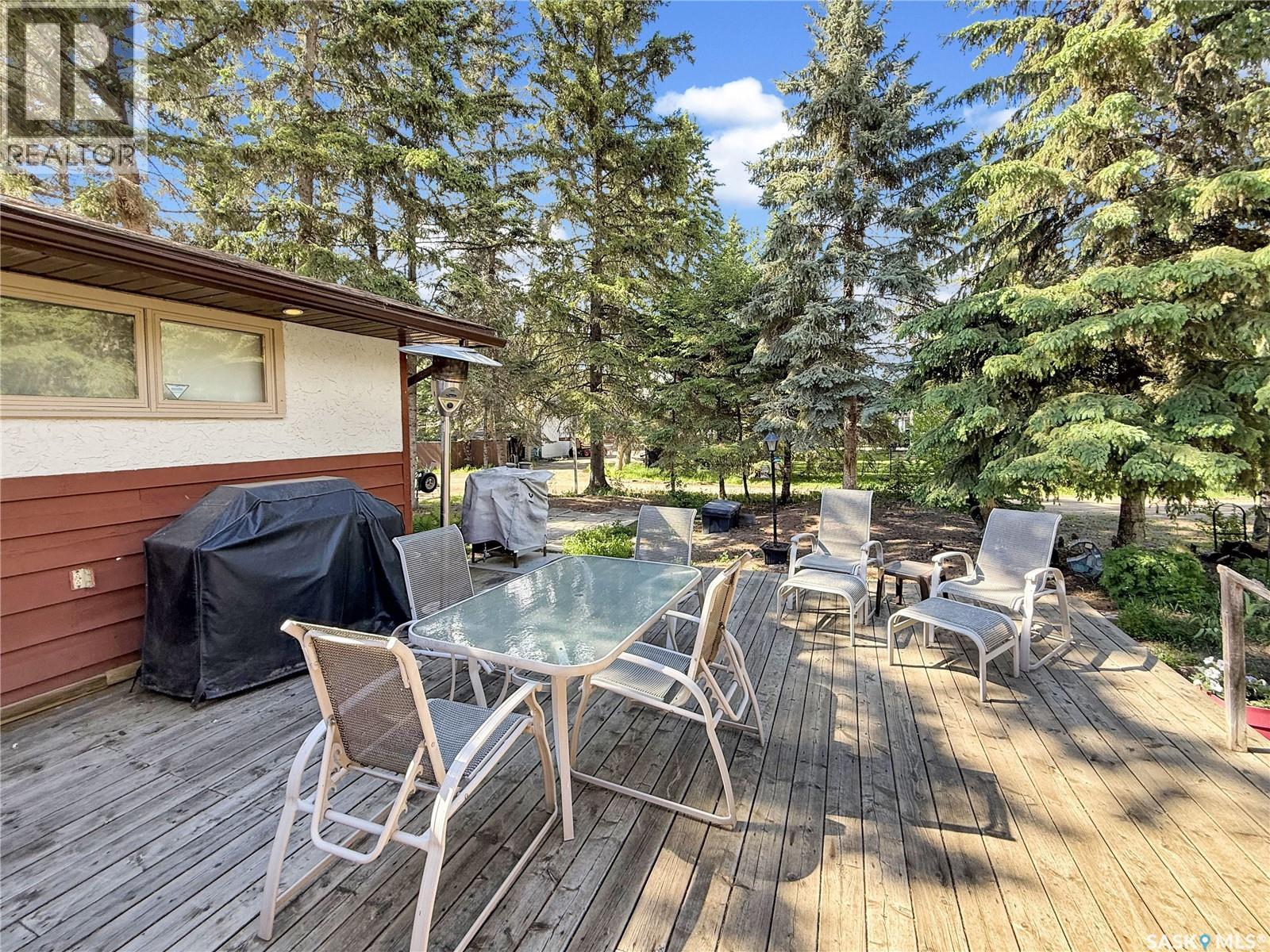 26 Lakeshore DRIVE - 28