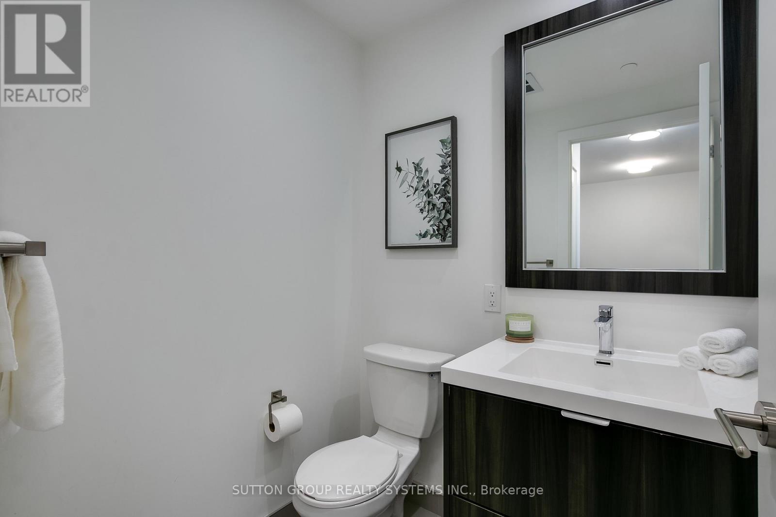 #910 80 VANAULEY STREET - 19