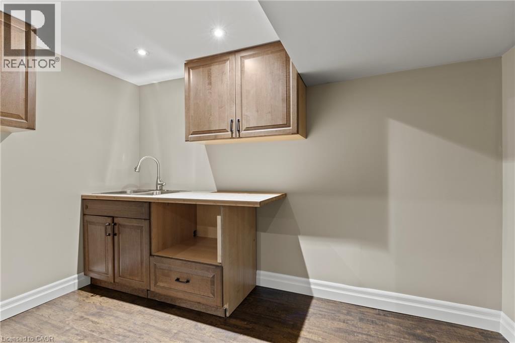 404 HAMILTON Drive - 31