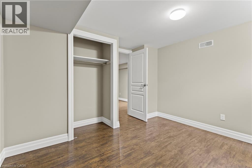 404 HAMILTON Drive - 34