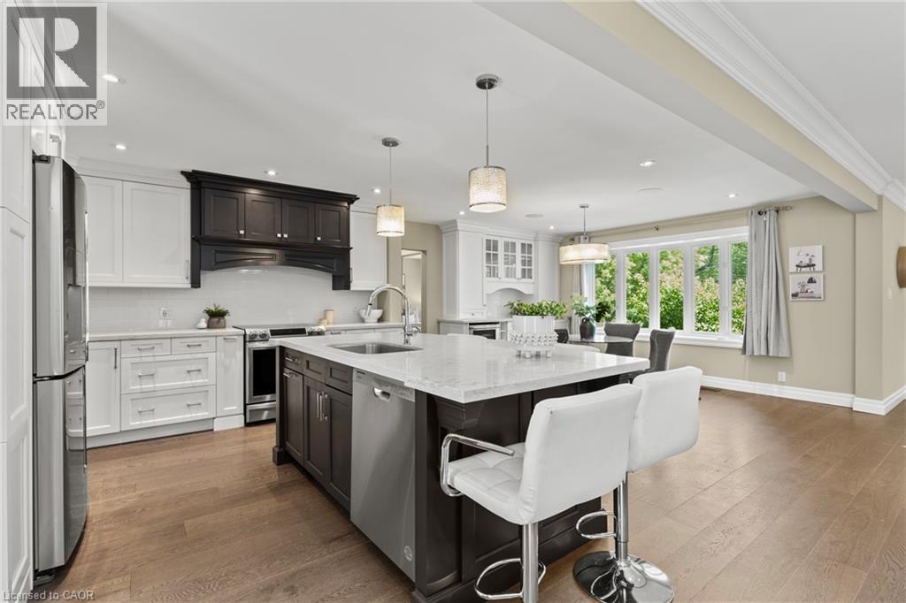 404 HAMILTON Drive - 13