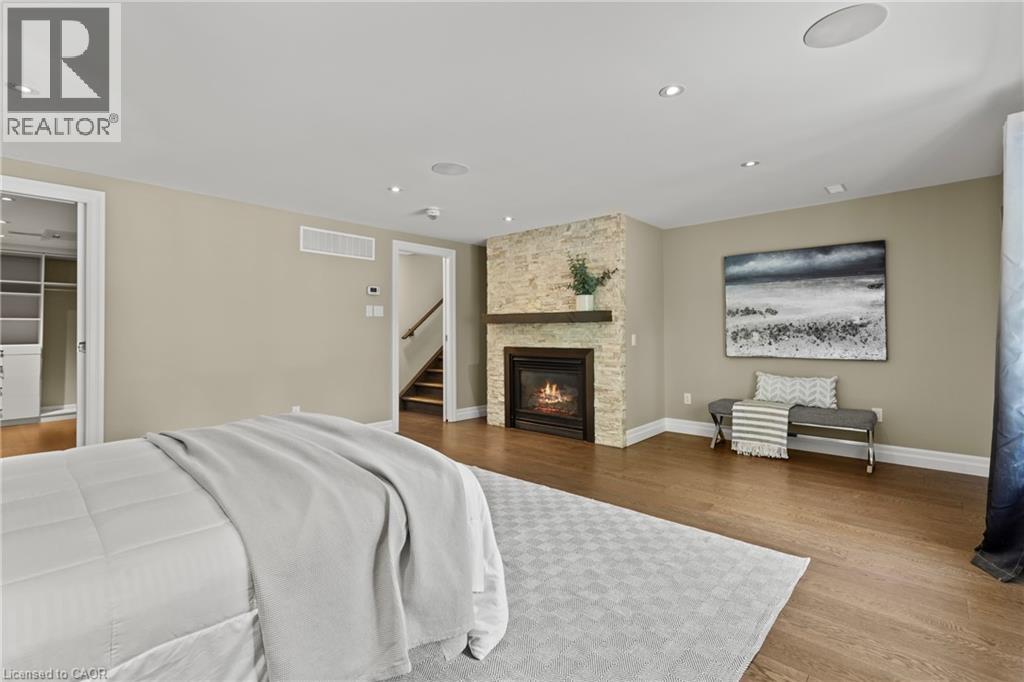 404 HAMILTON Drive - 16