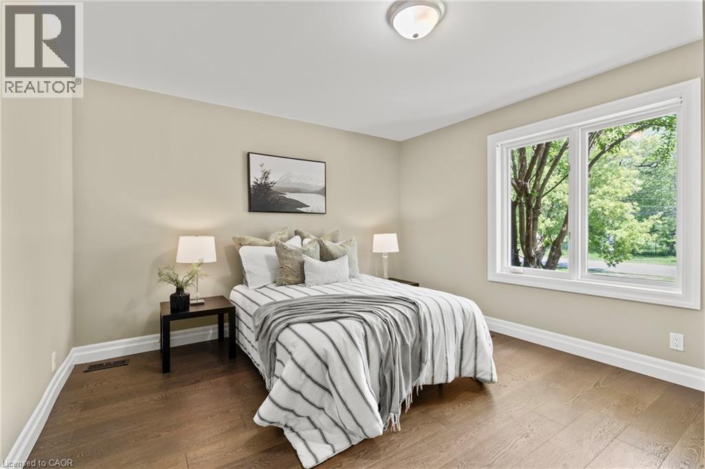404 HAMILTON Drive - 23