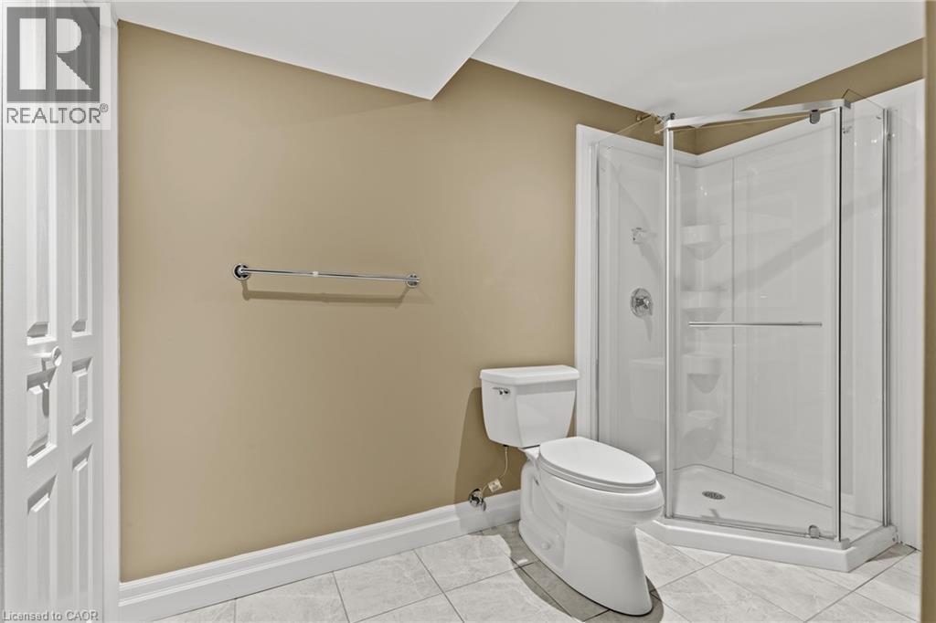 404 HAMILTON Drive - 35