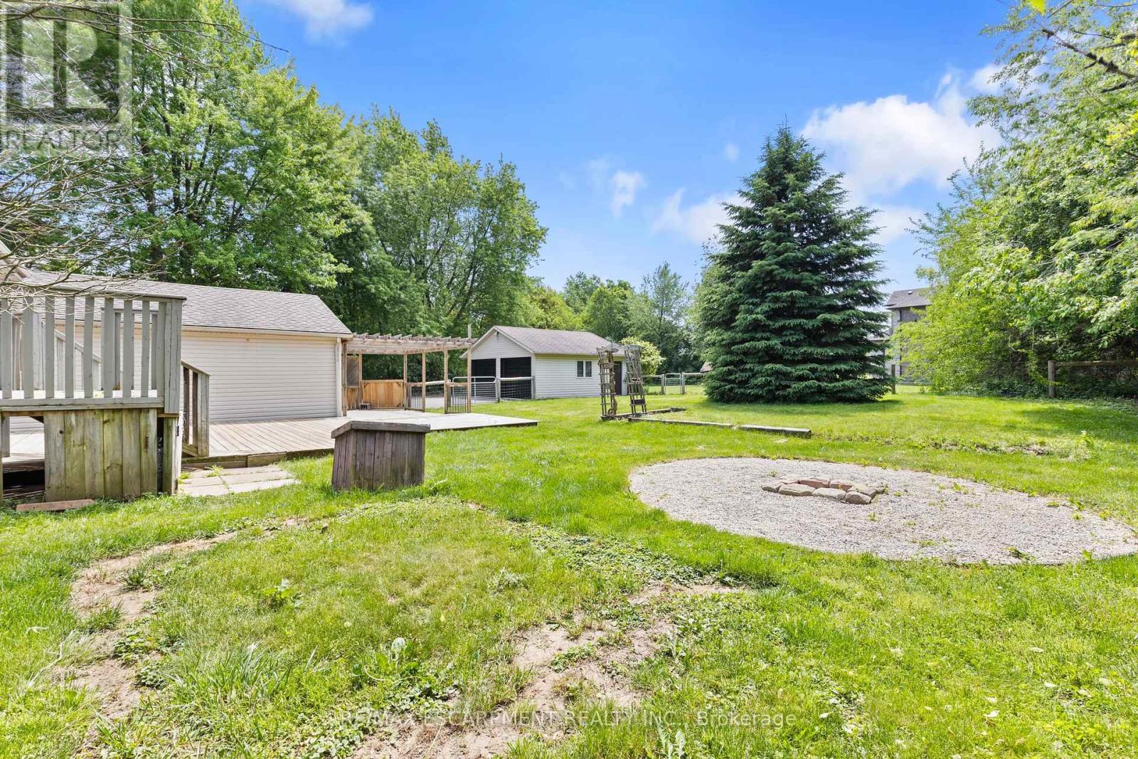 404 HAMILTON DRIVE - 40