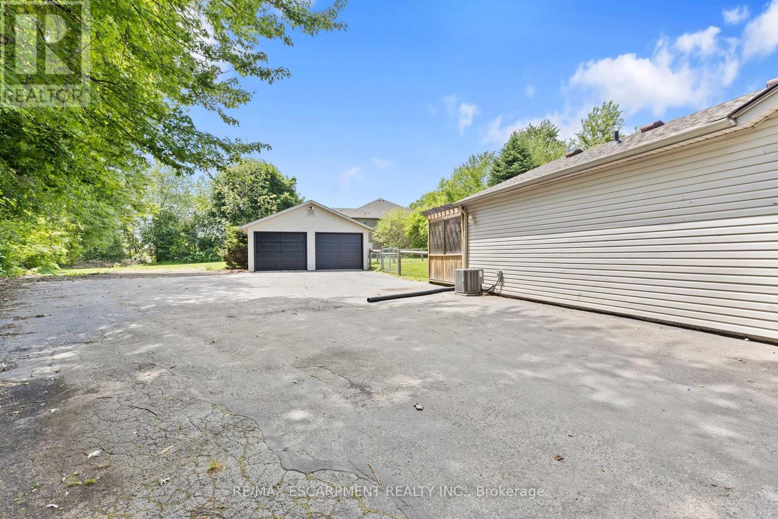404 HAMILTON DRIVE - 37