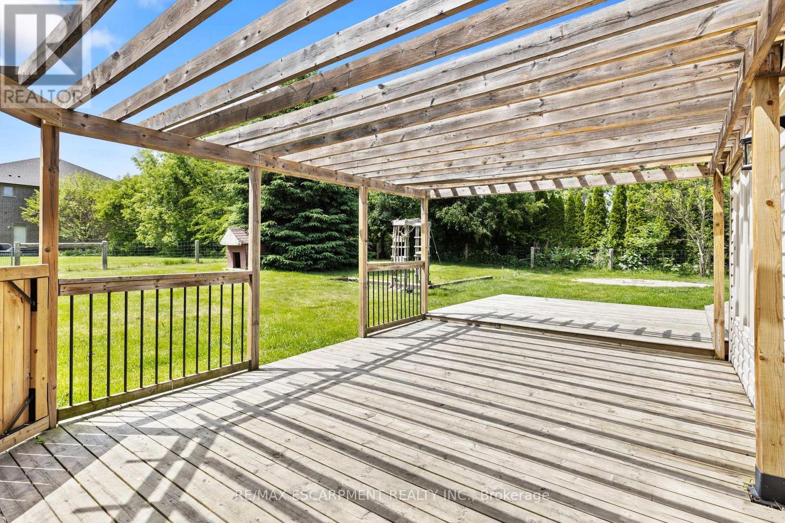 404 HAMILTON DRIVE - 41