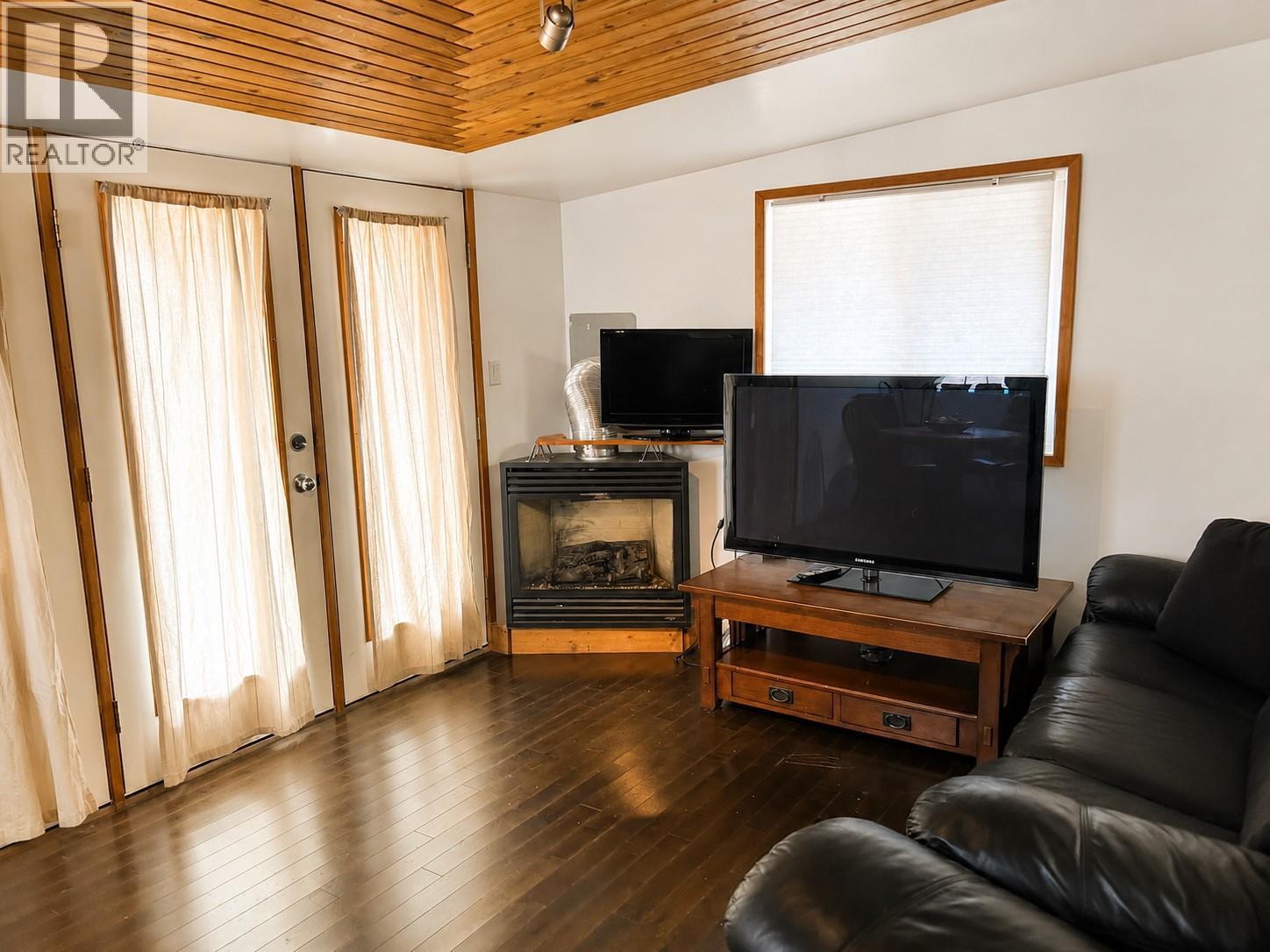 525 Central Avenue - 7