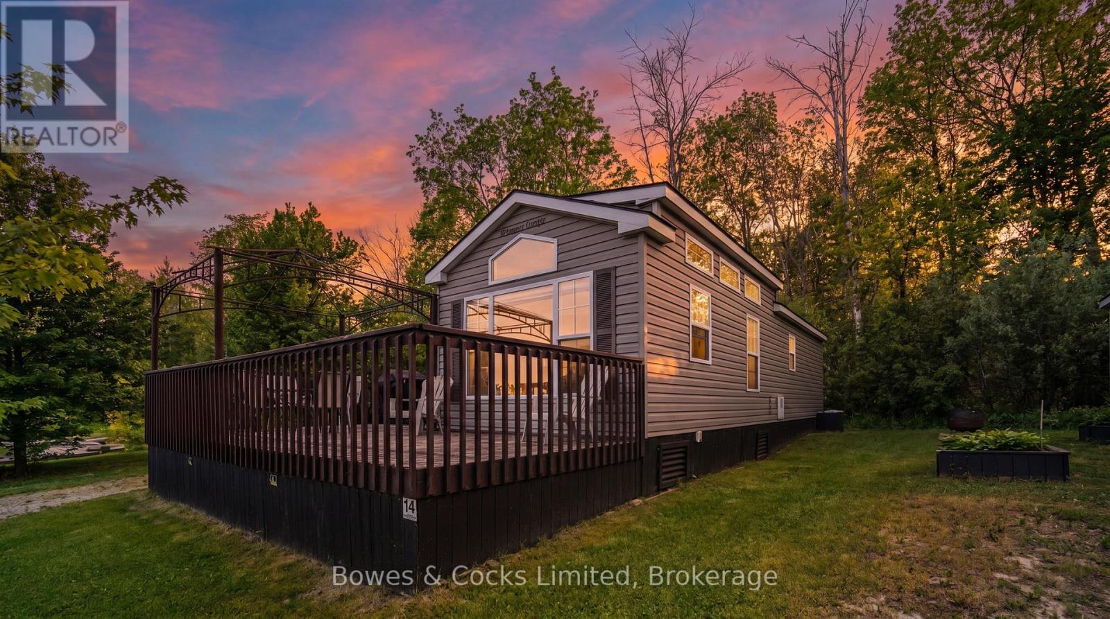 14 LAWSON CRES. - 1235 VILLIERS LINE - 1