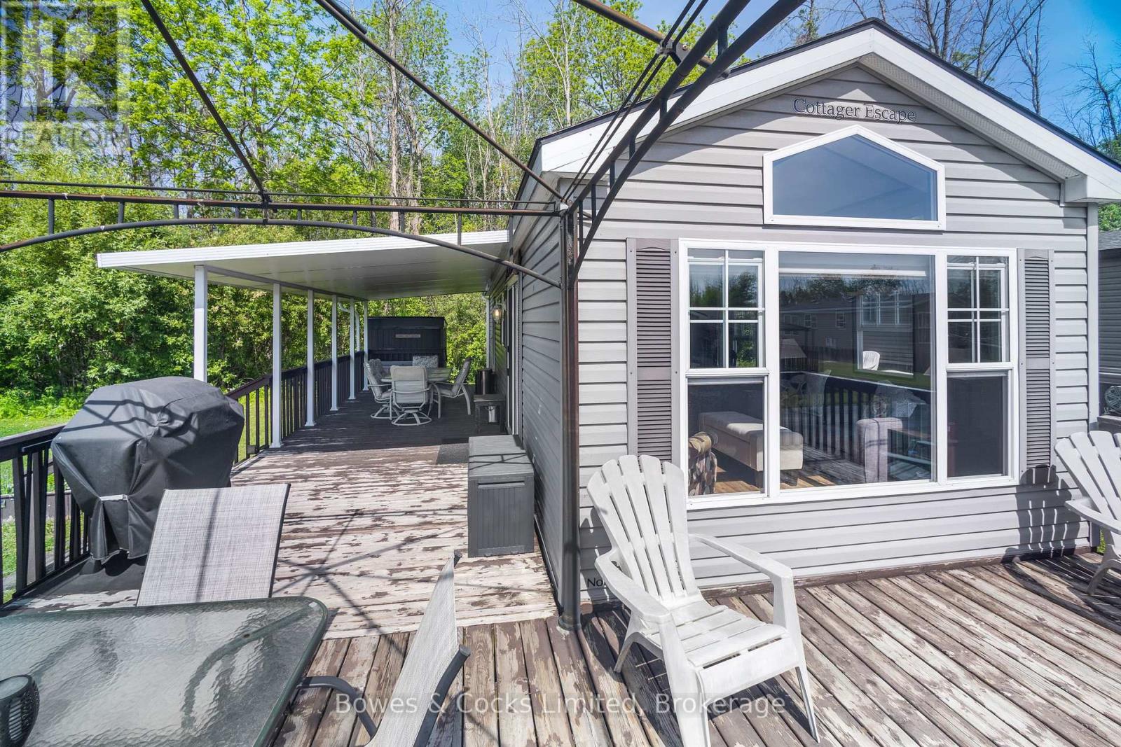 14 LAWSON CRES. - 1235 VILLIERS LINE - 10