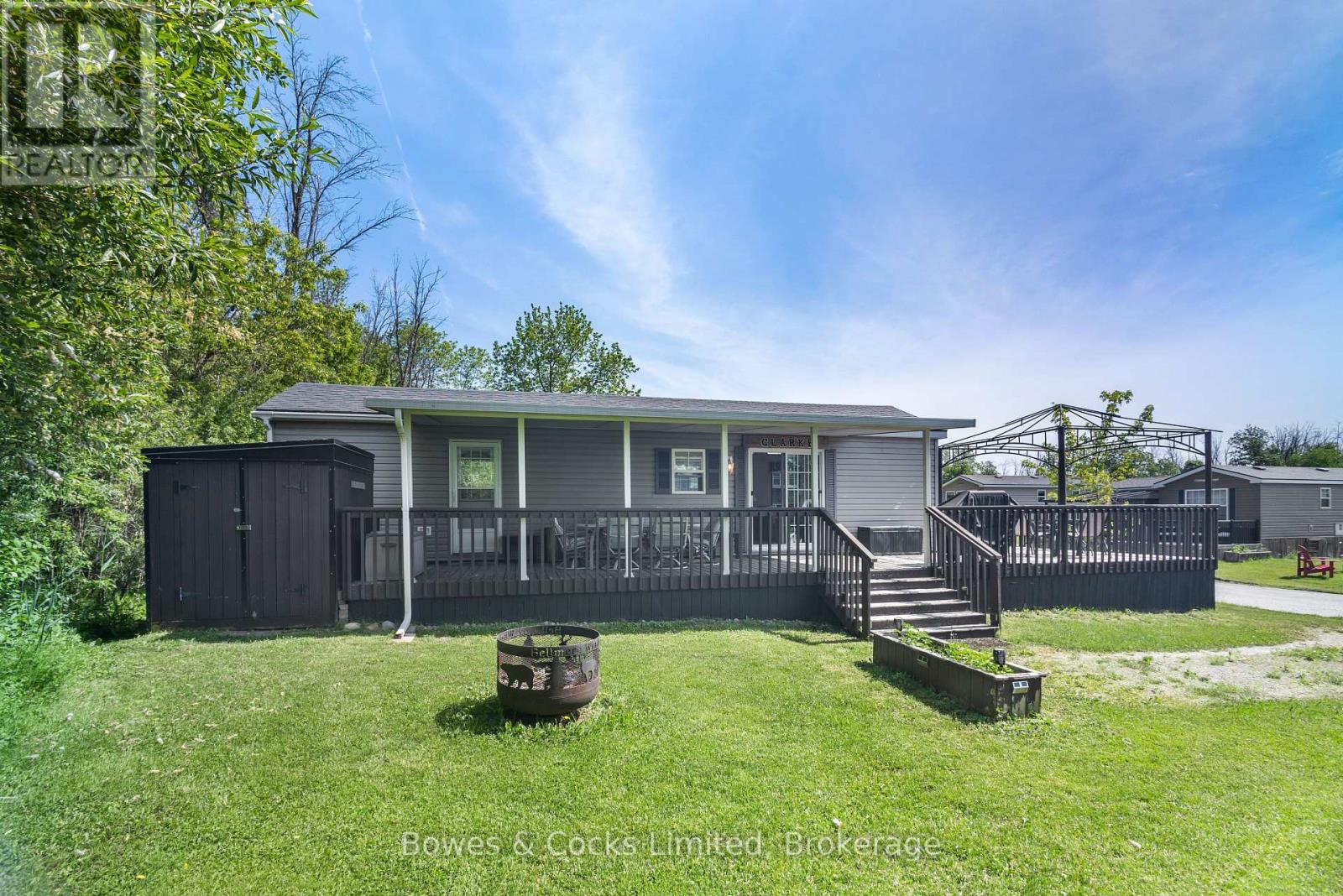 14 LAWSON CRES. - 1235 VILLIERS LINE - 14
