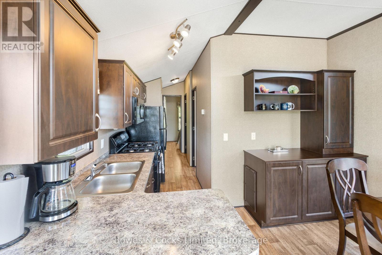 14 LAWSON CRES. - 1235 VILLIERS LINE - 23