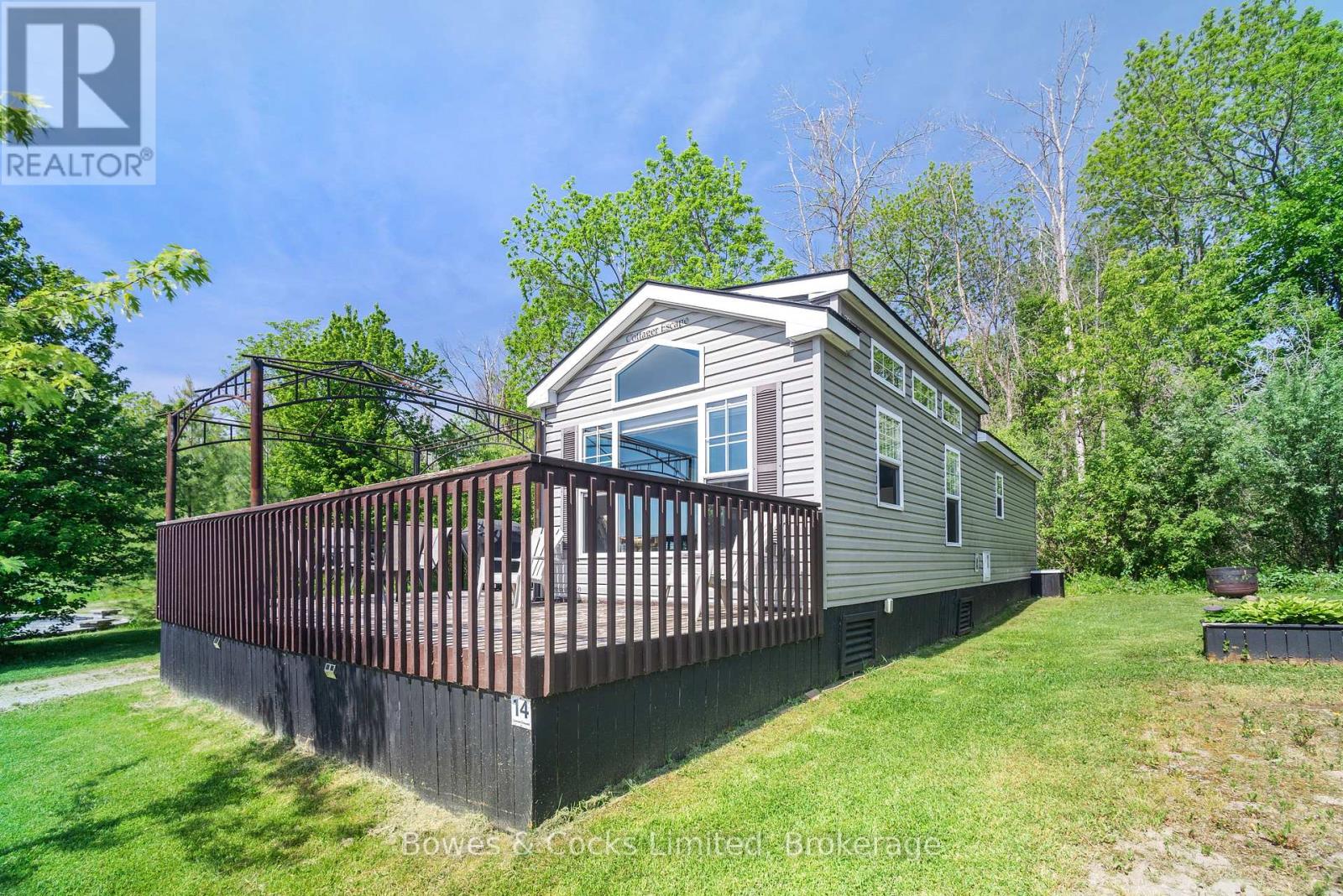 14 LAWSON CRES. - 1235 VILLIERS LINE - 4