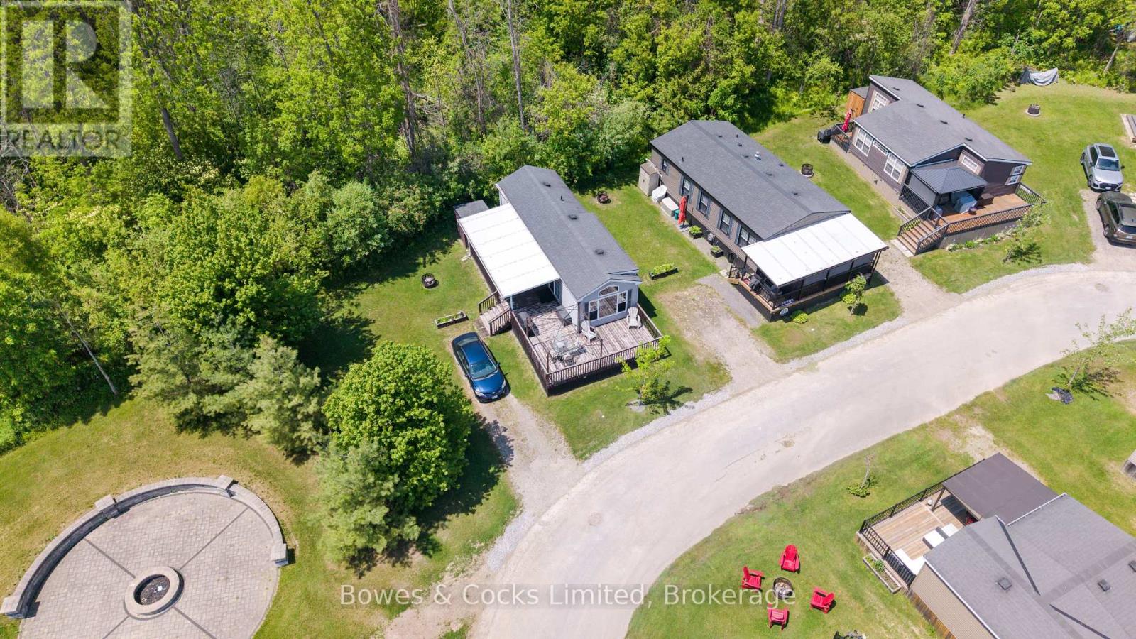 14 LAWSON CRES. - 1235 VILLIERS LINE - 5