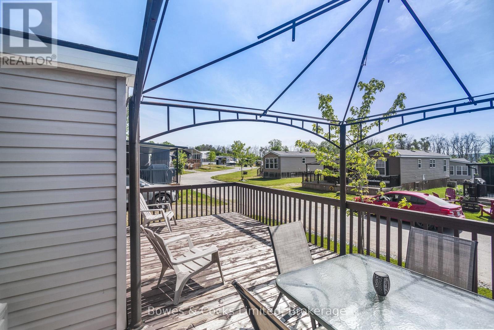 14 LAWSON CRES. - 1235 VILLIERS LINE - 7
