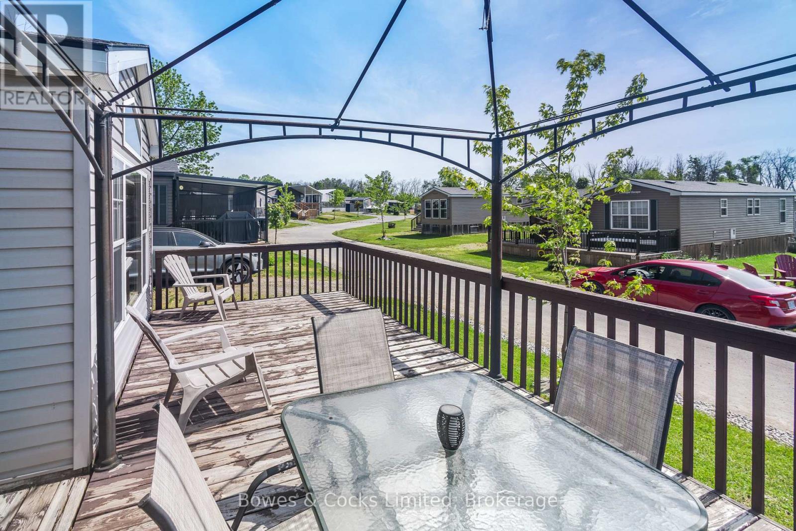 14 LAWSON CRES. - 1235 VILLIERS LINE - 8