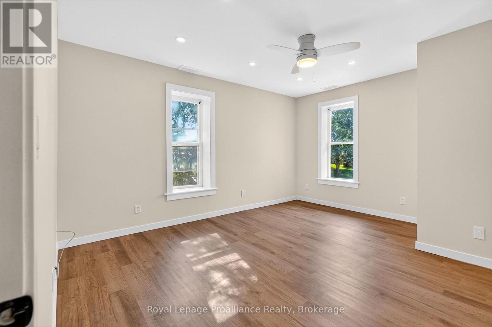 123 MAIN STREET - 19