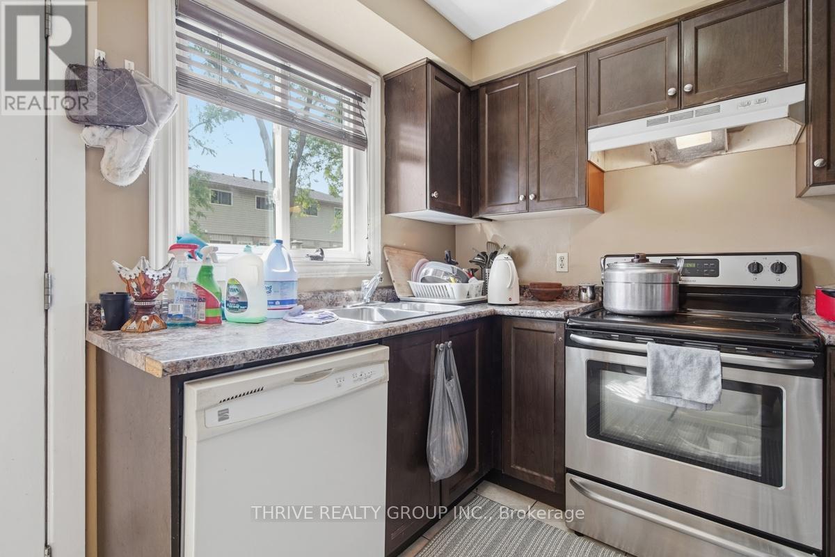 #40 1095 JALNA BOULEVARD - 16