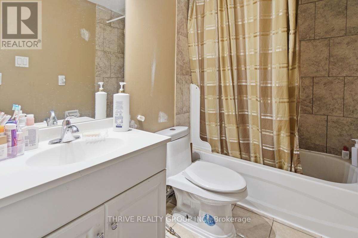 #40 1095 JALNA BOULEVARD - 25