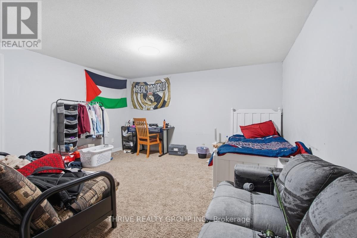 #40 1095 JALNA BOULEVARD - 26