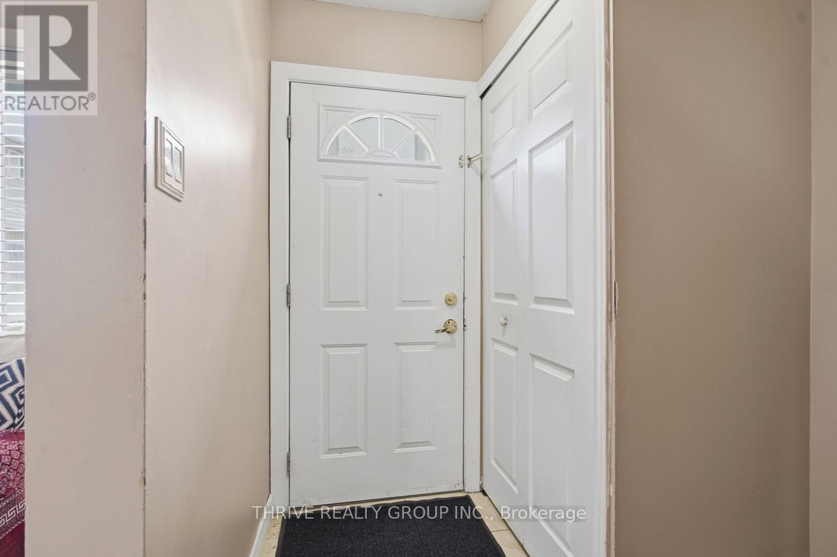 #40 1095 JALNA BOULEVARD - 5