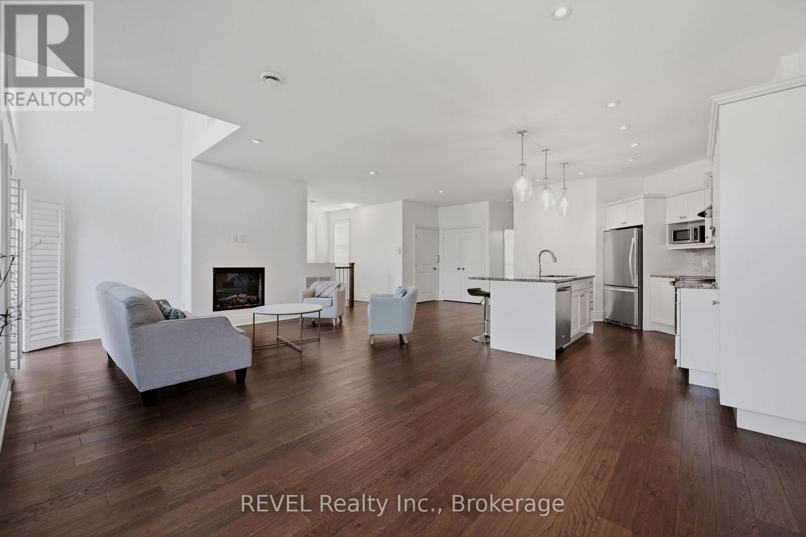 #S14 14 ST. ANDREWS LANE S - Image 13