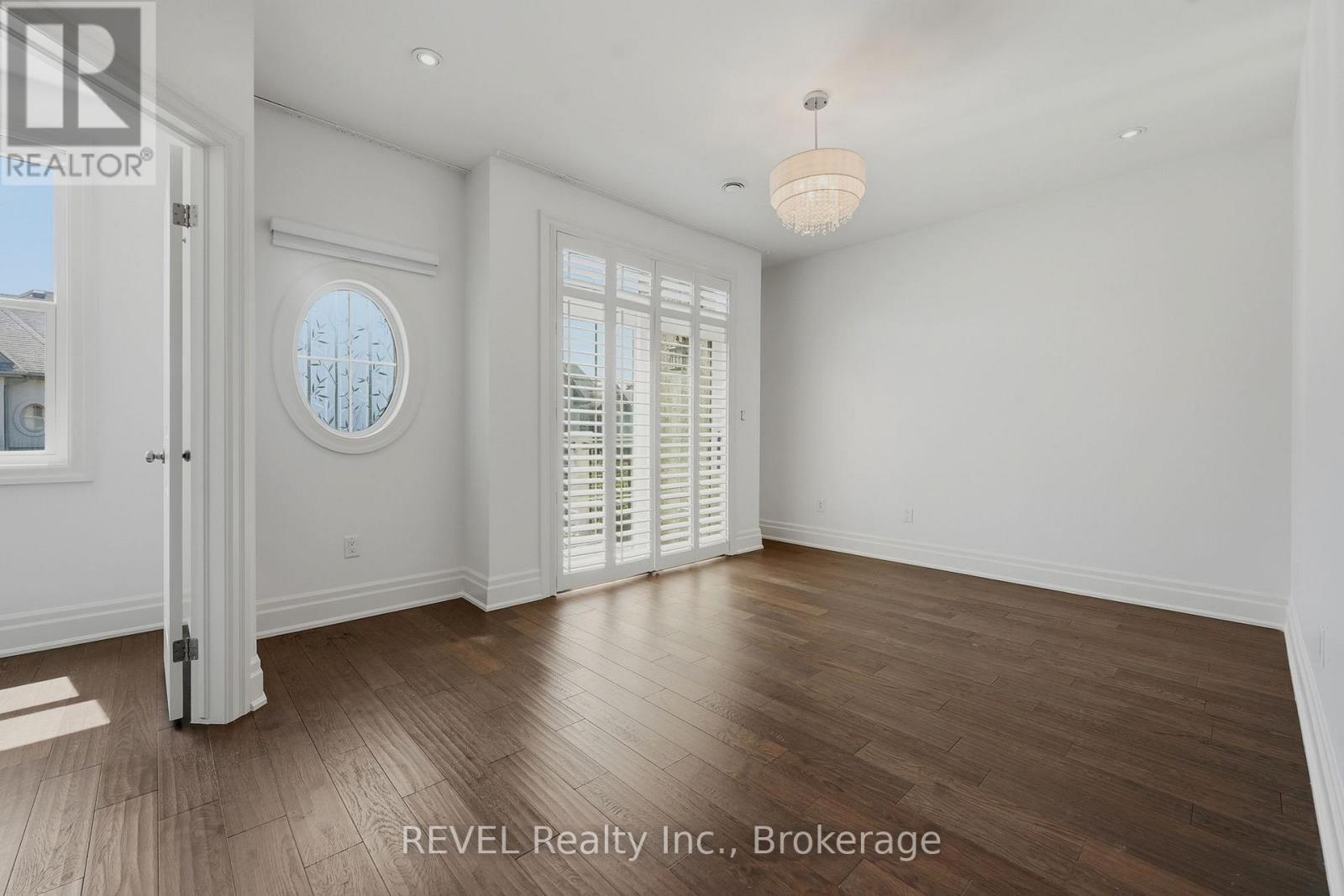 #S14 14 ST. ANDREWS LANE S - Image 26