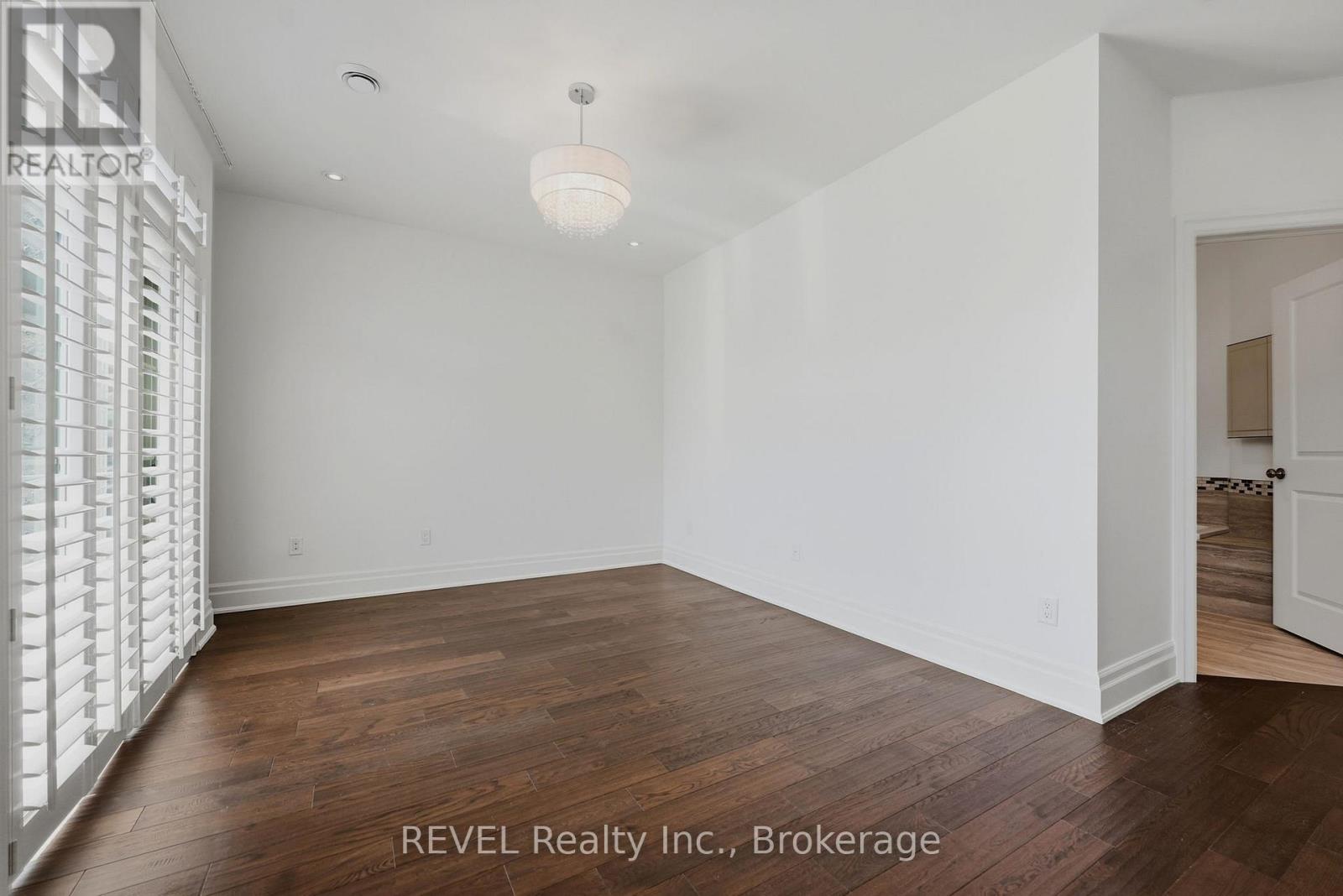 #S14 14 ST. ANDREWS LANE S - Image 27