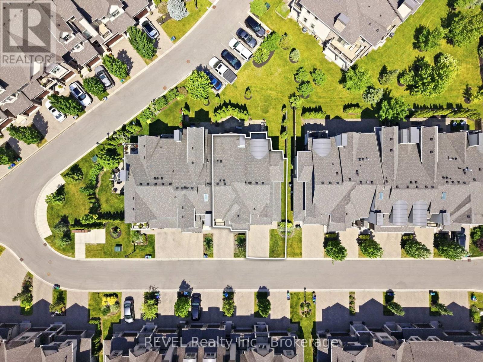 #S14 14 ST. ANDREWS LANE S - 45