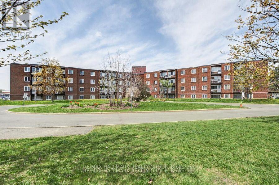 #401C 2041 ARROWSMITH DRIVE - 1