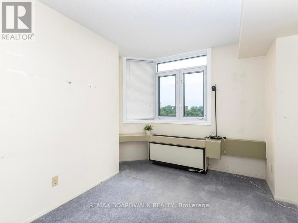 #715 1025 GRENON AVENUE - 20