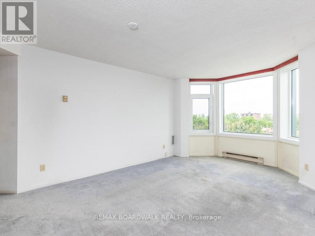 #715 1025 GRENON AVENUE - 3